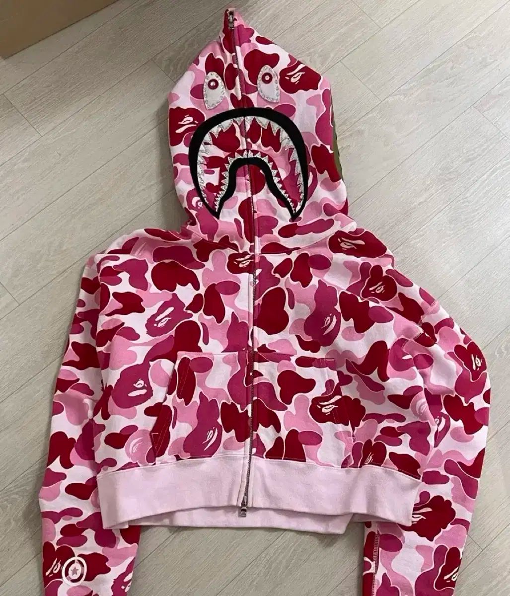 A BATHING APE(アベイシングエイプ) bape ピンク カモフラージュ A BATHING APE(アベイシングエイプ) bape ピンク カモフラージュ