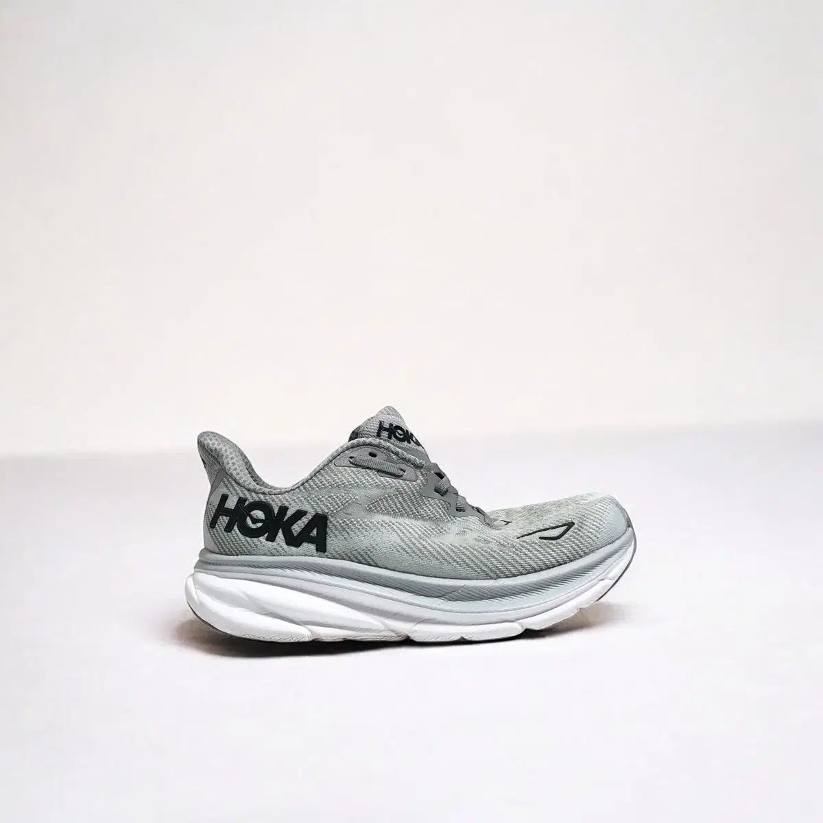 ホカ クリフトン9 ワイド ランニングシューズ 250