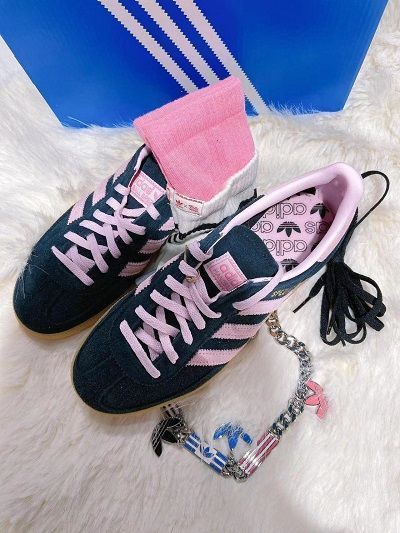 新品 adidas ハンドボール スペツィアル / HANDBALL SPEZIAL