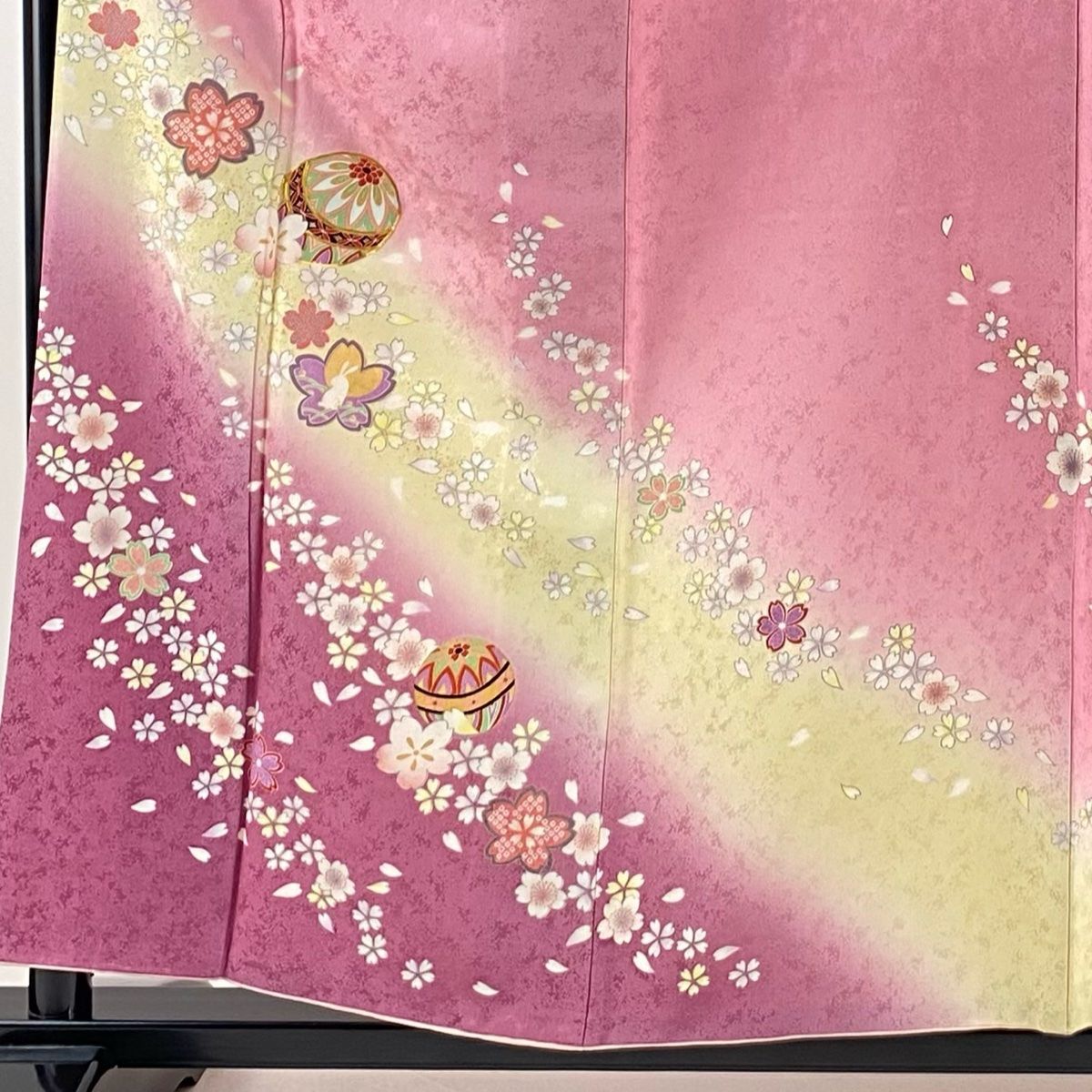 振袖 身丈161.5cm 裄丈66cm M 袷 桜 藤 箔 金彩 ピンク 正絹 美品 名品