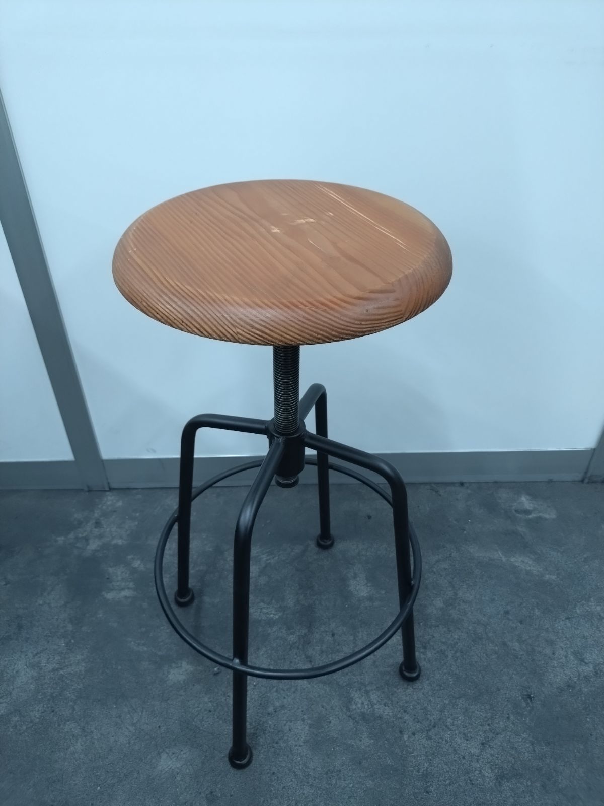 CRASH GATE クラッシュゲートコンベックスIII スツール オーク材 L