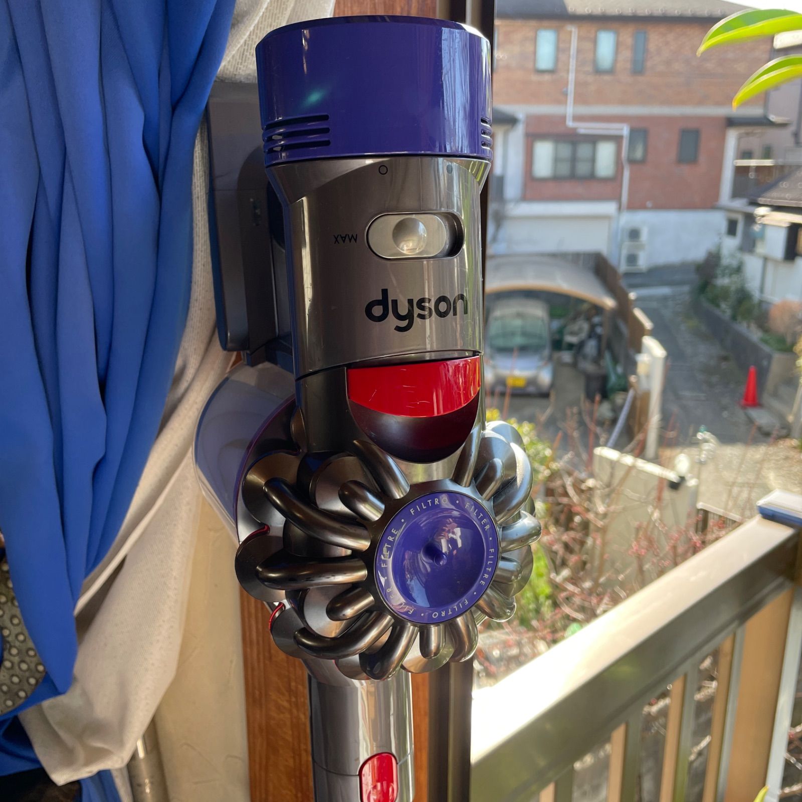 dyson SV10コードレスクリーナー