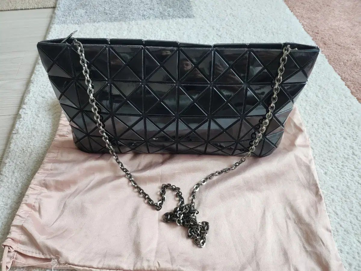 BAO BAO ISSEY MIYAKE バオバオイッセイミヤケ クロスバッグ クラッチバッグ ショルダーバッグ