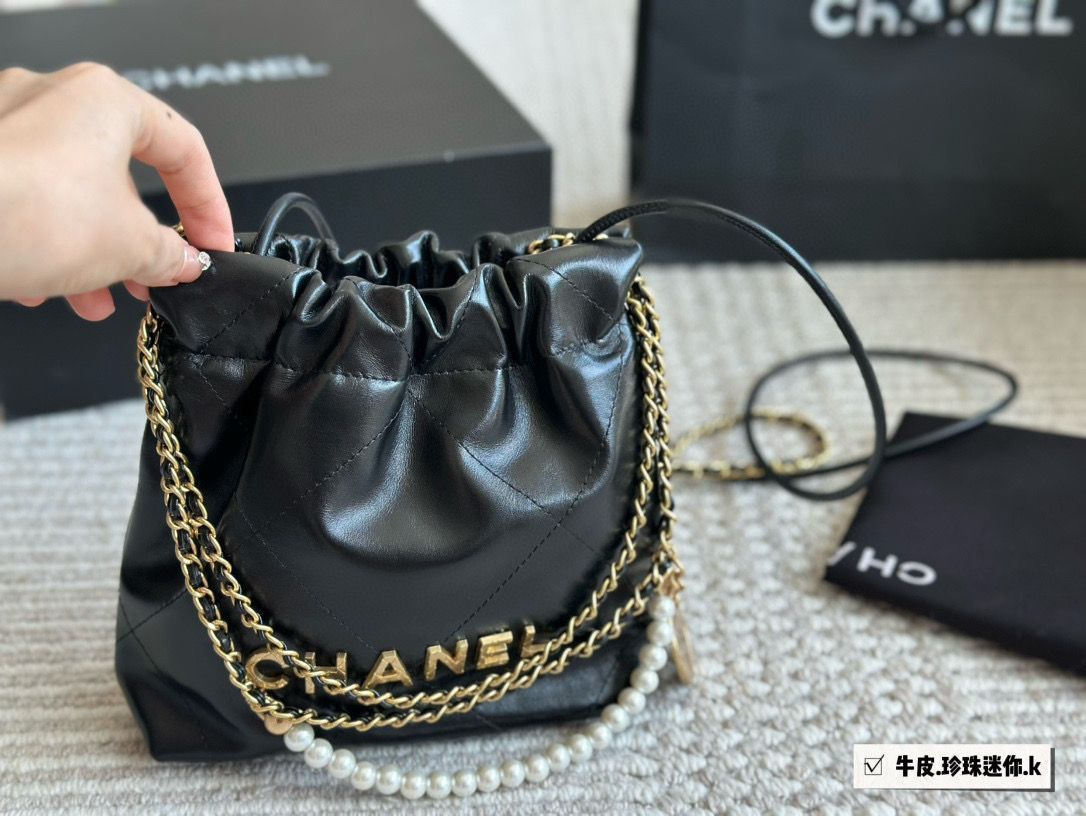 ◆上品でエレガント◆【CHANEL】 22 ミニ バッグ ☆カラバリ豊富☆肩がけOK CHANEL 22 ミニハンドバッグ (CHANEL