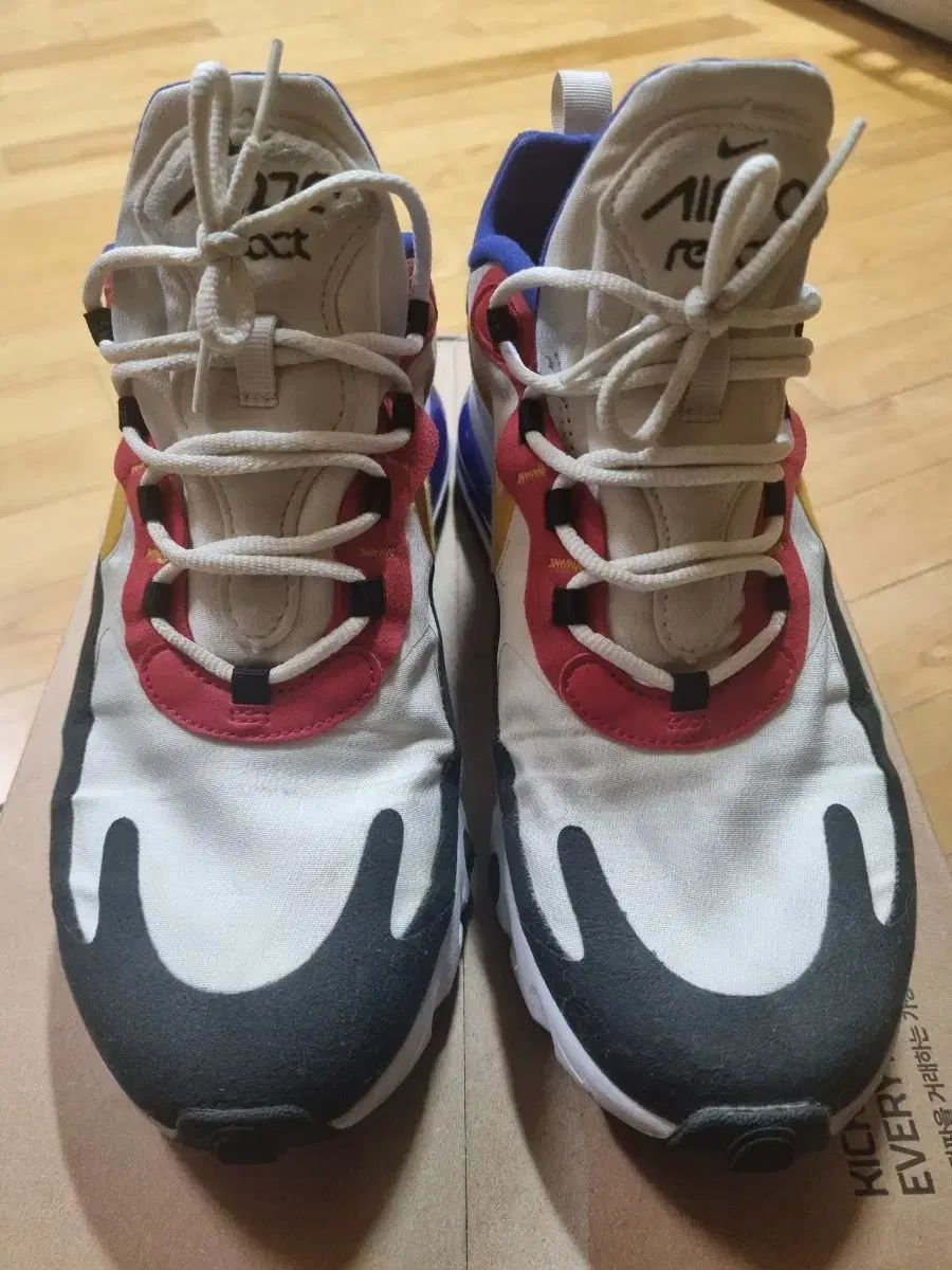 NIKE ナイキ エアマックス 270 リアクト バウハウス