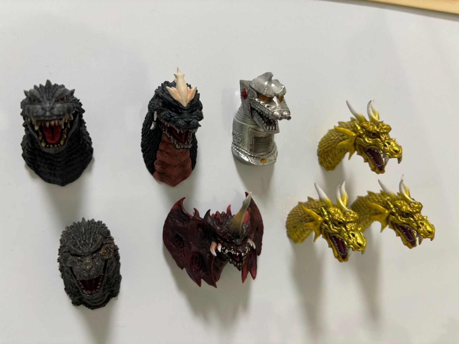 ゴジラ　モンスターヘッドマグネット未開封１３個セット＋おまけ モンスターヘッドマグネット ゴジラ 43＋3個 まとめ売り - メルカリ