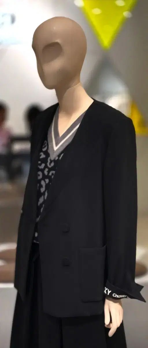 【極美品】UNITED ARROWS オーバージャケット　3.9万 極美品】UNITED ARROWS オーバージャケット 3.9万 2025年最新