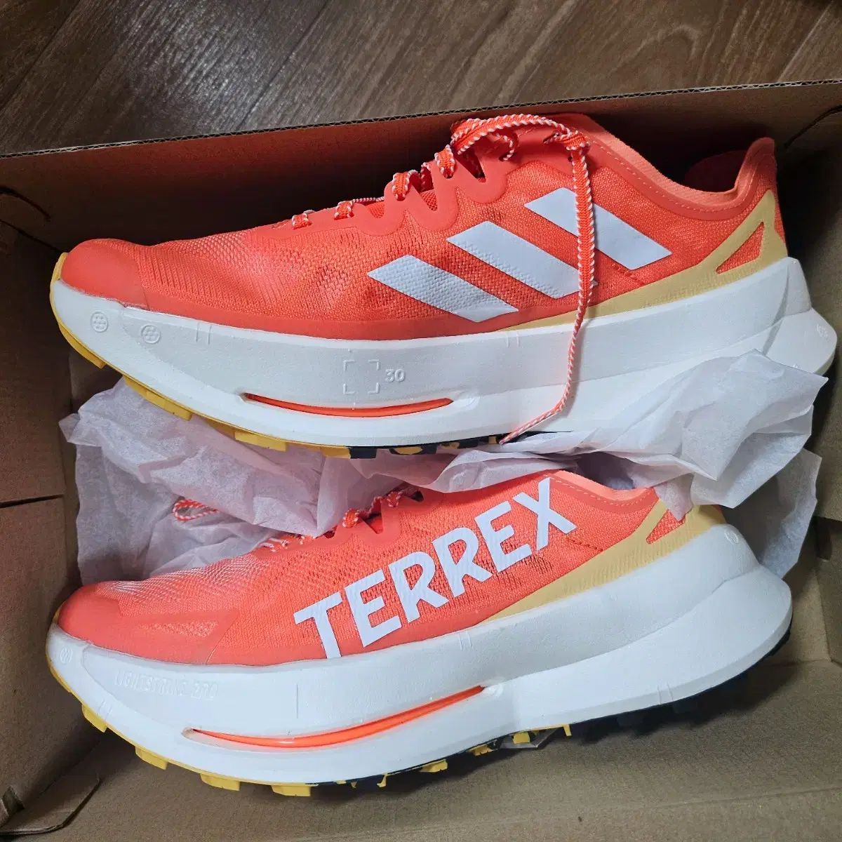 新規 adidas アディダス テレックス アグラビック ウルトラ