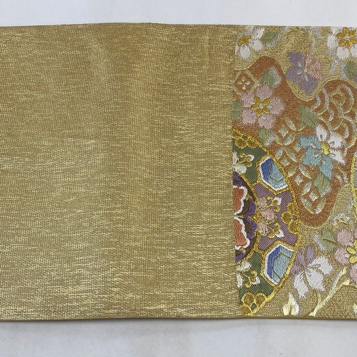 袋帯 美品 秀品 華文 草花 金銀糸 箔 金色 六通 正絹 【中古