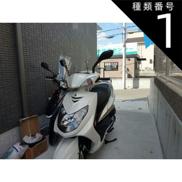 種類1:8ｍｍ正ネジ2個/クリア   シグナスX 原付汎用ウインドスクリーン 風防 クリア スモーク アダプター付