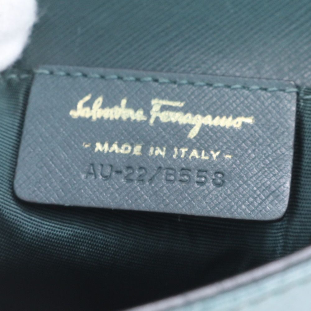 美品 サルヴァトーレフェラガモ ヴァラ リボン レザー チェーン  