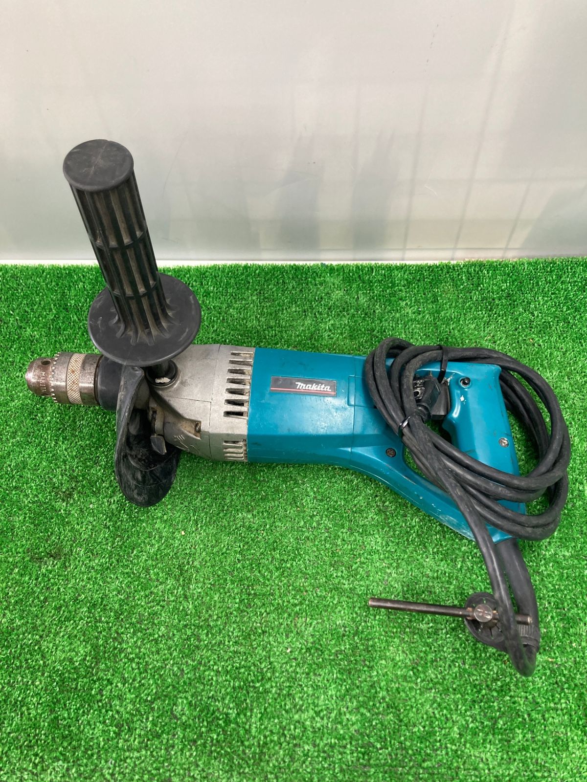 中古品】【0922】makita(マキタ) ダイヤコア震動ドリル 8406 