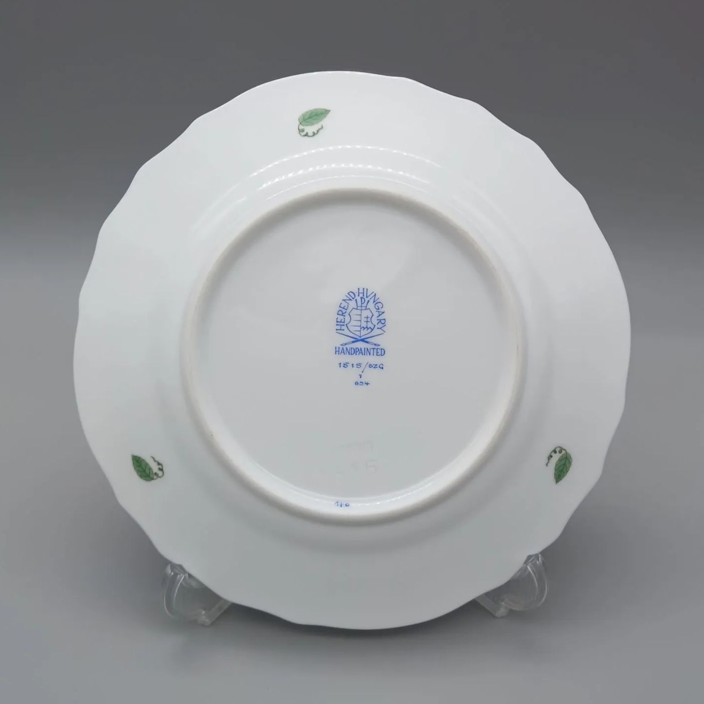 ヘレンド プレート 16cm パン皿 ワインリーブ SZGV 多彩色 1枚 - メルカリ