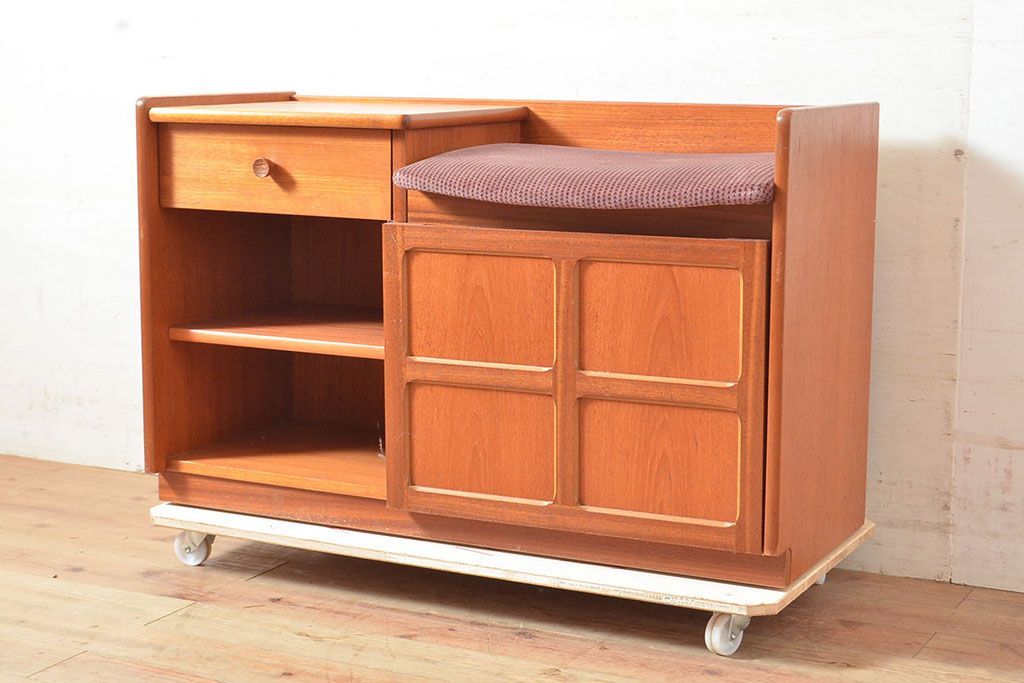 イギリス アンティーク 家具 テレフォンベンチ サイドテーブル 収納 6202d イギリス アンティーク 家具 テレフォンベンチ サイドテーブル 収納