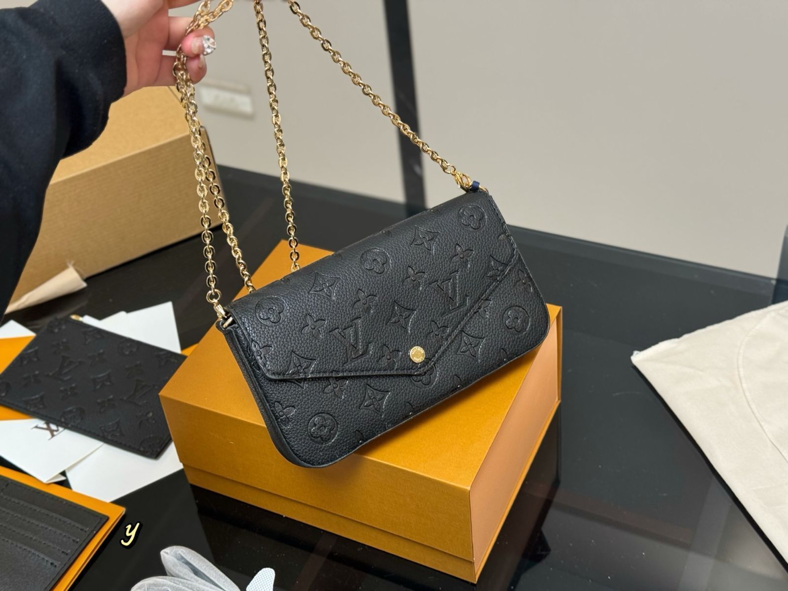 【3WAYで楽しめる】LOUIS VUITTON★ALL IN ハンドバッグ 今日特価】LV Three-in-One Bag ルイ・ヴィトン スリーインワン