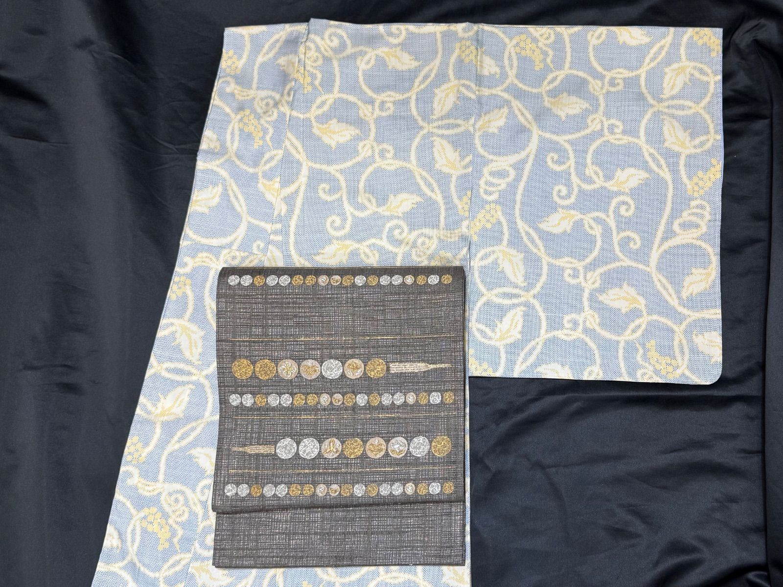 唐華紋白大島 豪華絢爛トールサイズ身丈166cm正絹小紋袷広襟