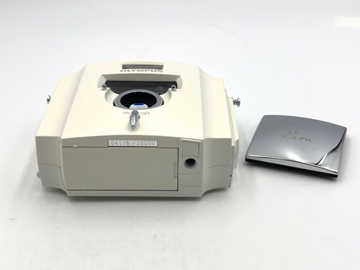 ★世界限定発売品★　オリンパス　フィルムカメラ　Ecru エクリュ Lomopedia: Olympus Ecru · Lomography