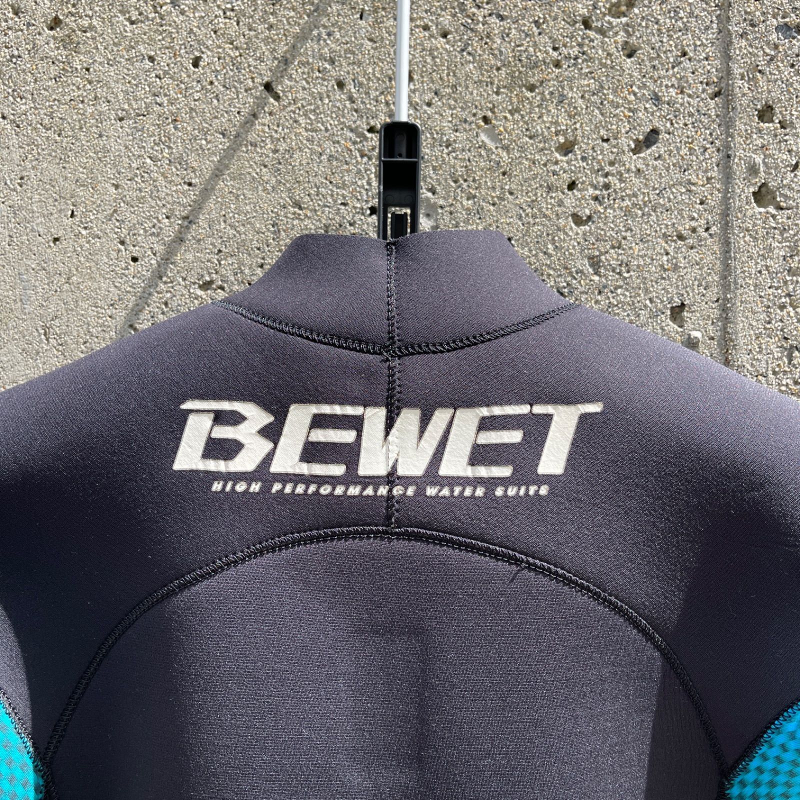 未使用　BEWET ビーウエット　半袖タッパー2mm メンズMLサイズ 楽天市場】【即日出荷】半袖タッパー 2mm フロントジップ 2025