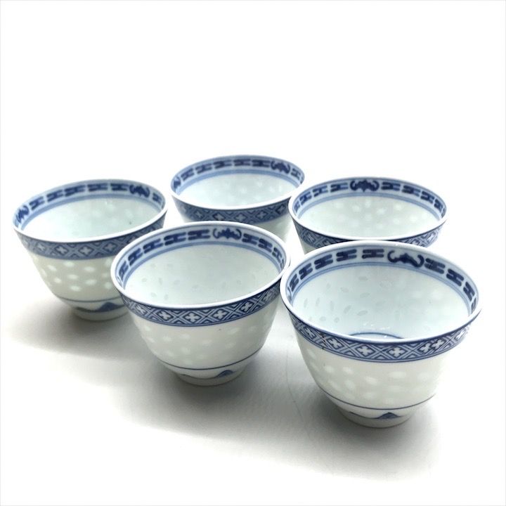 藍釉刻芭蕉葉杯 湯呑 中国茶器　飲茶食器 美品 美術品 装飾品 置物 美品 景徳鎮 玩玉 中国 骨董 透かしホタル 青い花模様 中国茶器