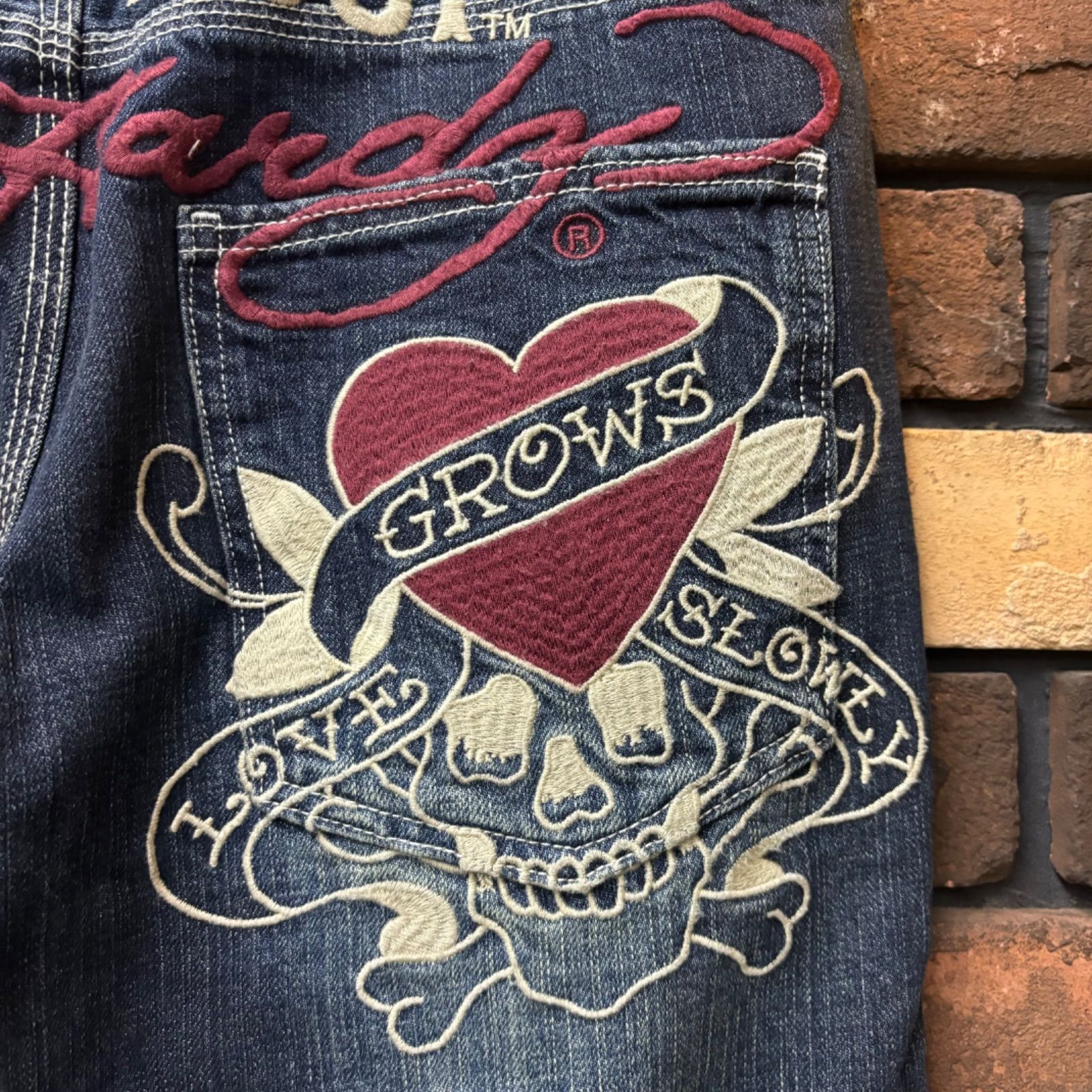 Ed Hardy×BETTYコラボ】刺繍デニムパンツ エド・ハーディー