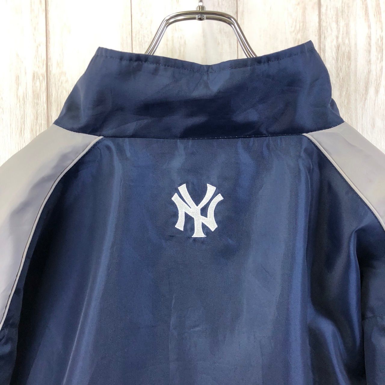 マジェスティック　ニューヨークヤンキース　ナイロンジャケット　MLB メジャー Majestic マジェスティック MLB yankees ニューヨーク