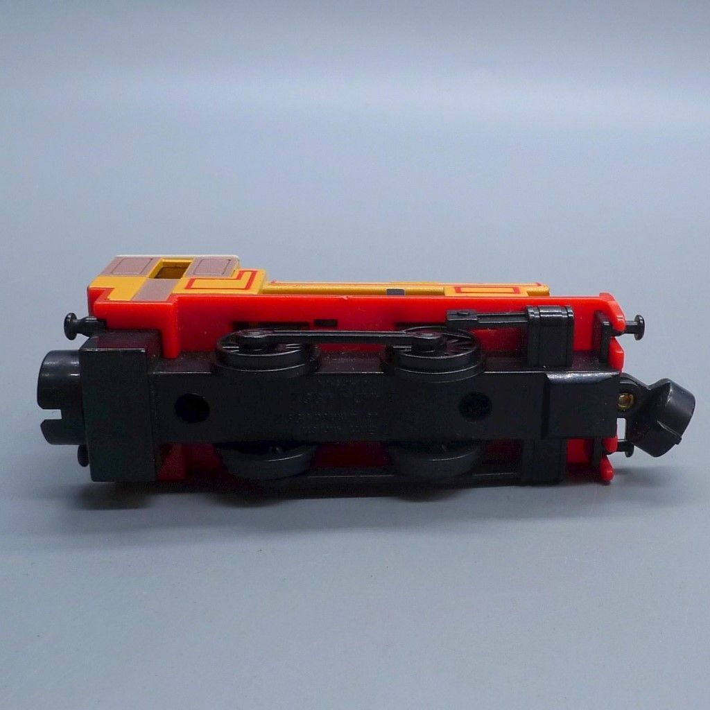 きかんしゃトーマス　ミニカー　1988年　レッド　レア Amazon.co.jp: Fisher-Price きかんしゃトーマス マイク Thomas