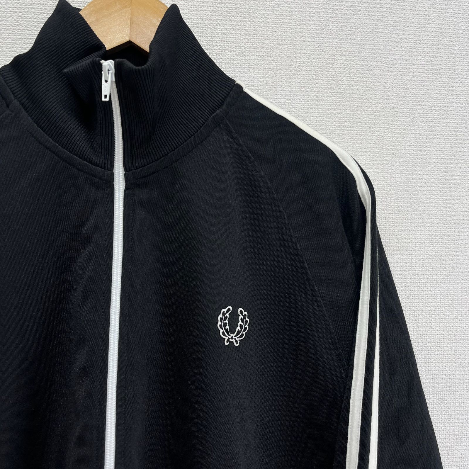 FRED PERRY フレッドペリー J5327 TWIN TAPE TRACK JACKET トラック