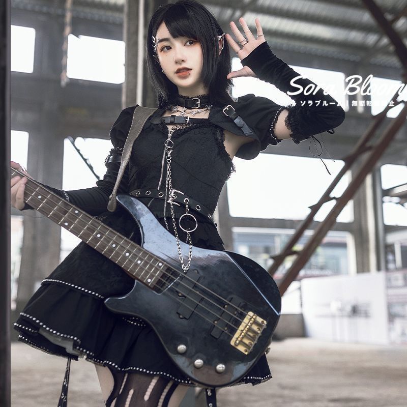 1401y 美品 オッズオネスト 花柄ゴスロリジップワンピース 黒 紫 ロング 1401y 美品 オッズオネスト 花柄ゴスロリジップワンピース 黒 紫
