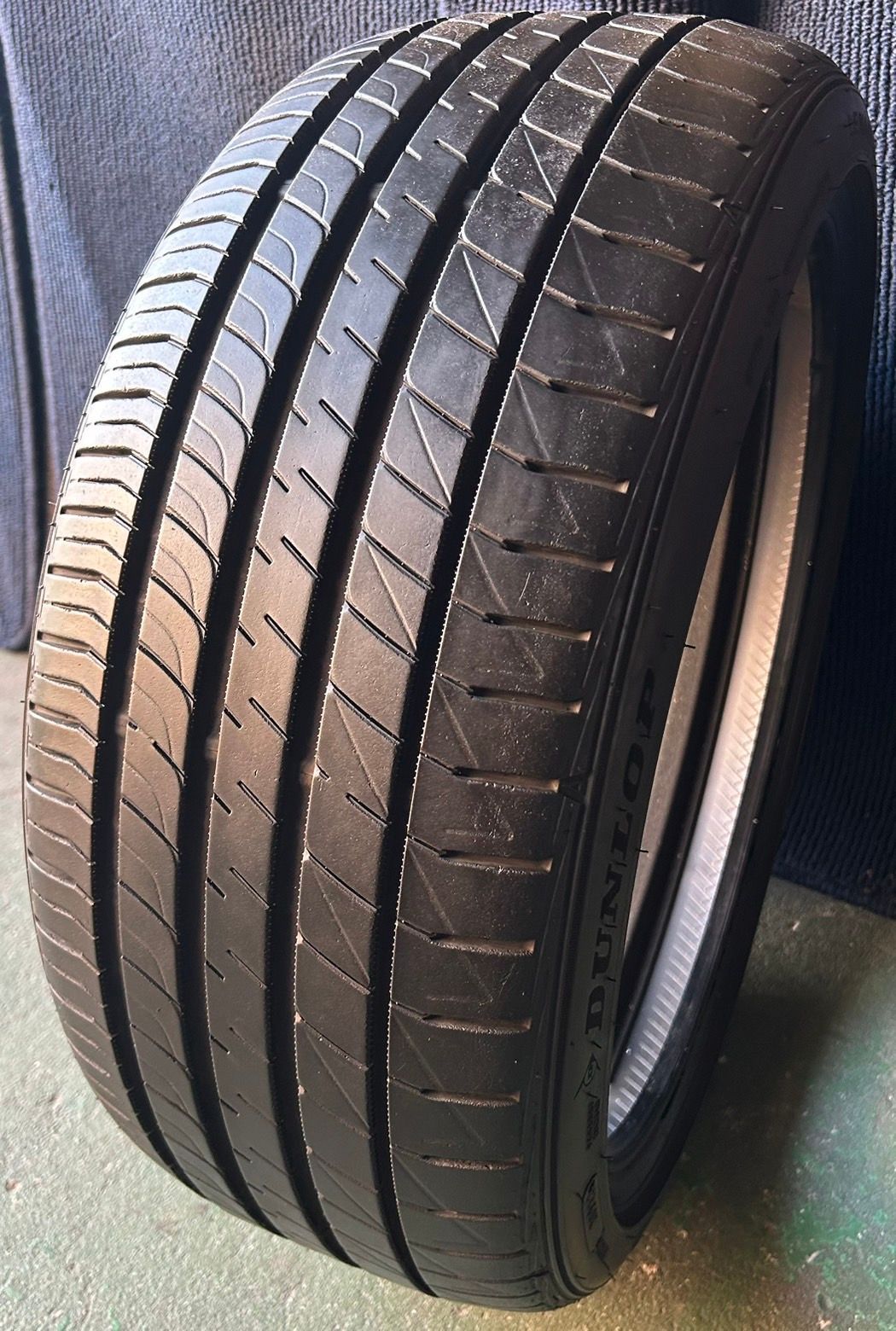 製造 溝8分山 DUNLOP LE MANSV 1本 215 40R18 ASP3267