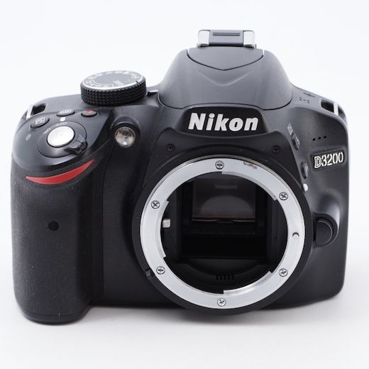 SALE人気Nikon D3200 一眼レフ カメラ 超美品 デジタルカメラ