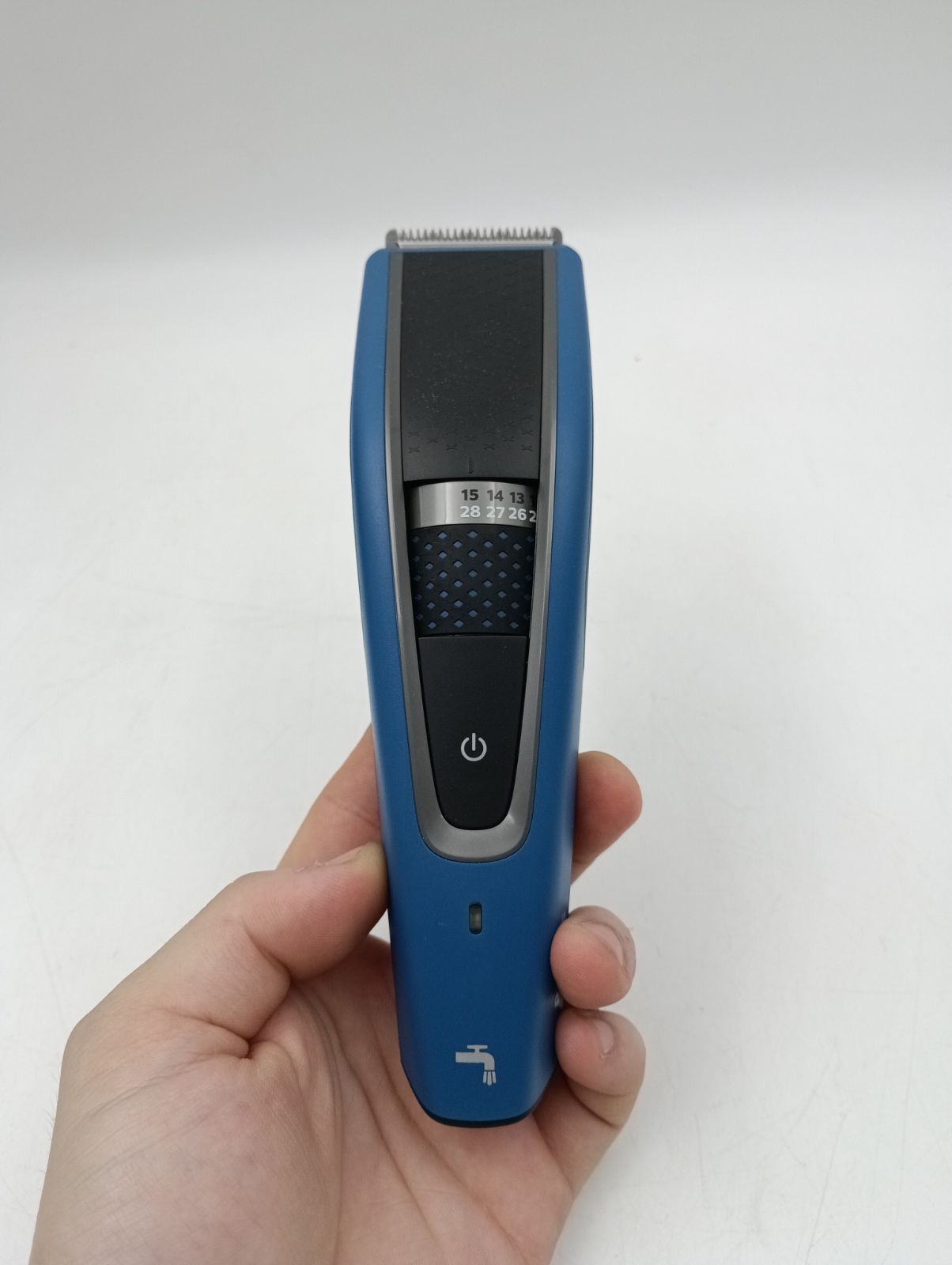 フィリップス 5000シリーズ 電動バリカン 充電/交流式 ヘアーカッター・ターボモード搭載・27段階調整(3-28mm) HC5632/17 K-1069philips フィリップス 5000シリーズ 電動バリカン 充電&frasl;交流式