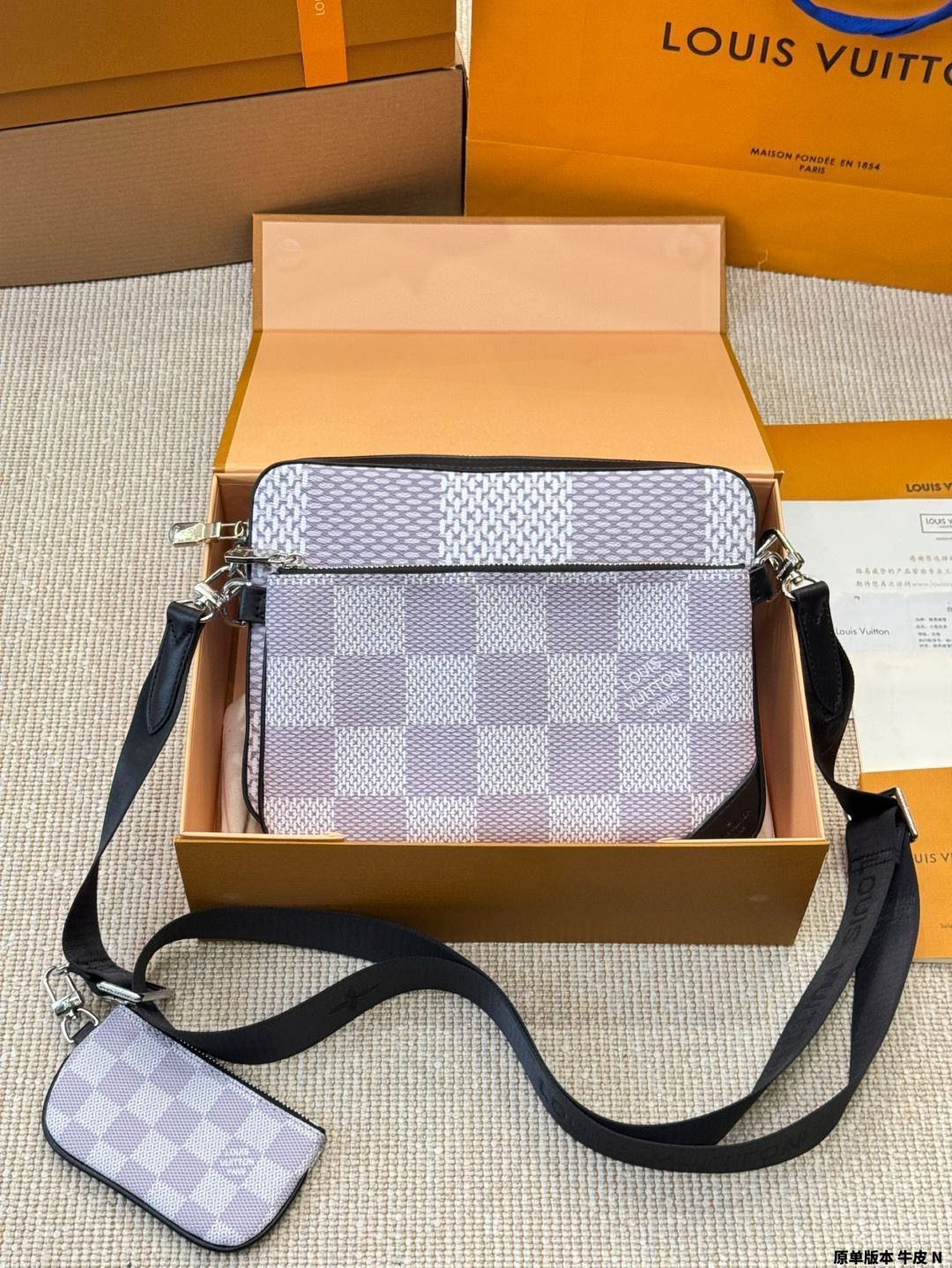Louis Vuitton ブラック メッセンジャーバッグ　トリオメッセンジャー ルイ・ヴィトン トリオ メッセンジャー モノグラム ブラック