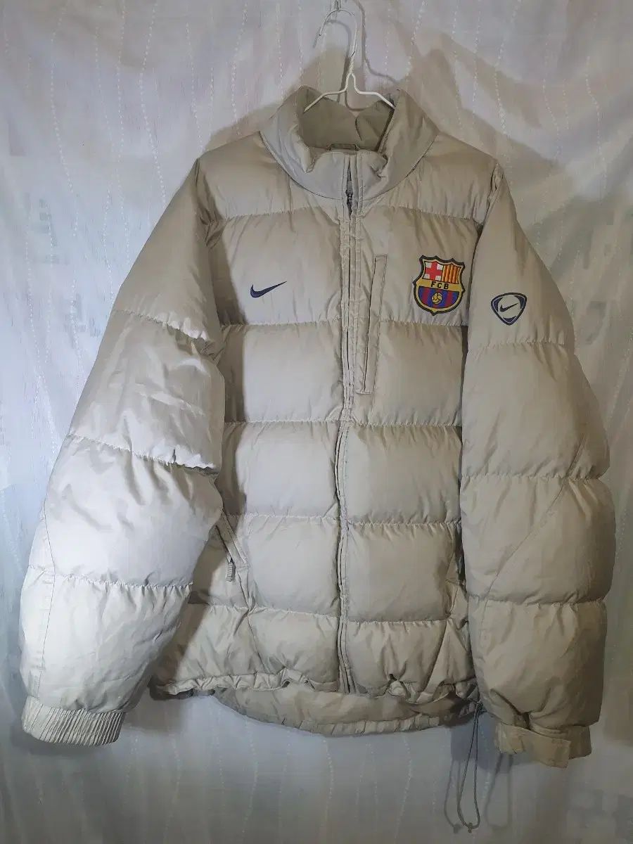 ナイキ FC バルセロナ ダウン ダウン アウター ベージュ