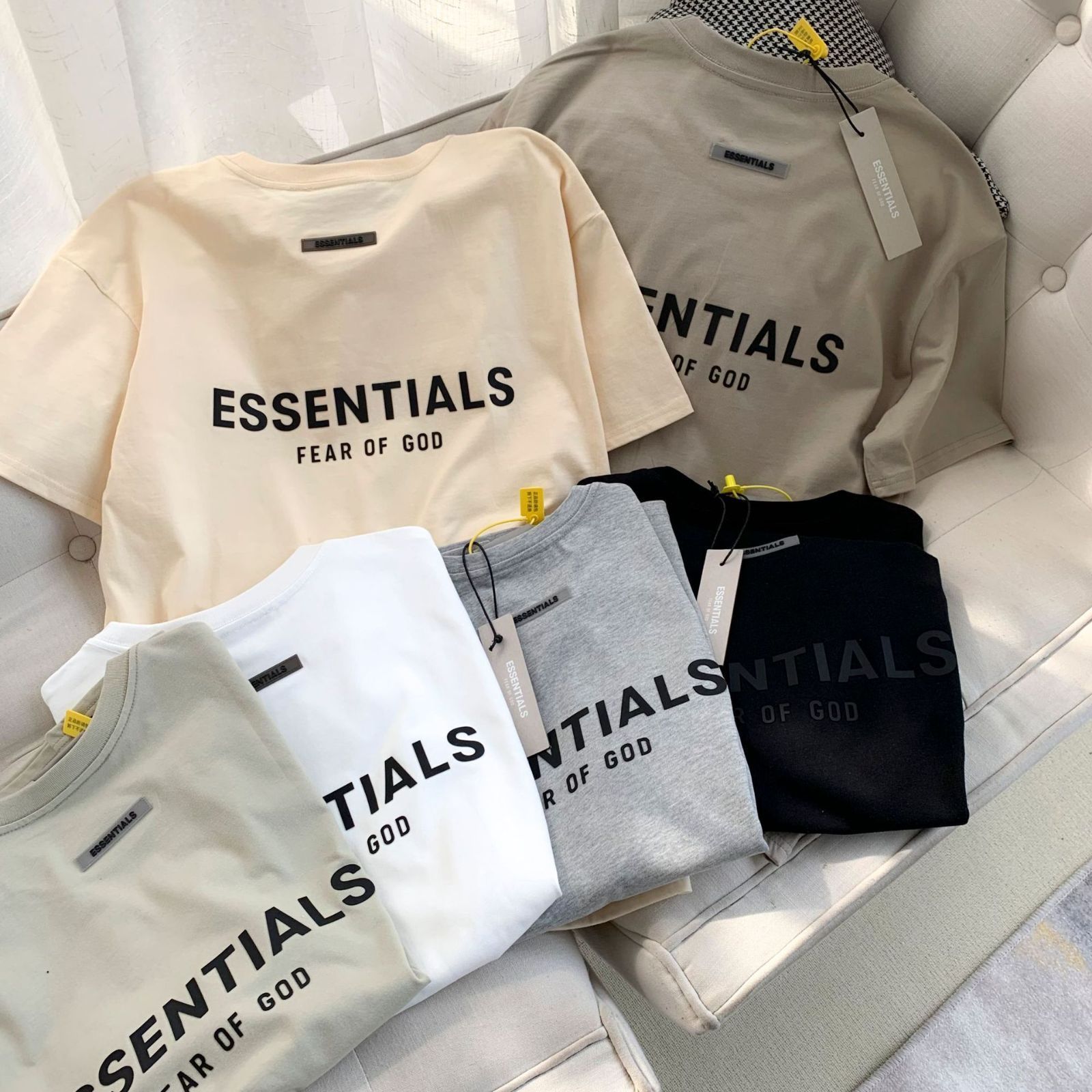 男女兼用 FEAR OF GOD ESSENTIALS fog essentials エッセンシャルズ Tシャツ クルーネック 半袖ルーズ T シャツ  5色から選択可能 並行輸入品 - メルカリ