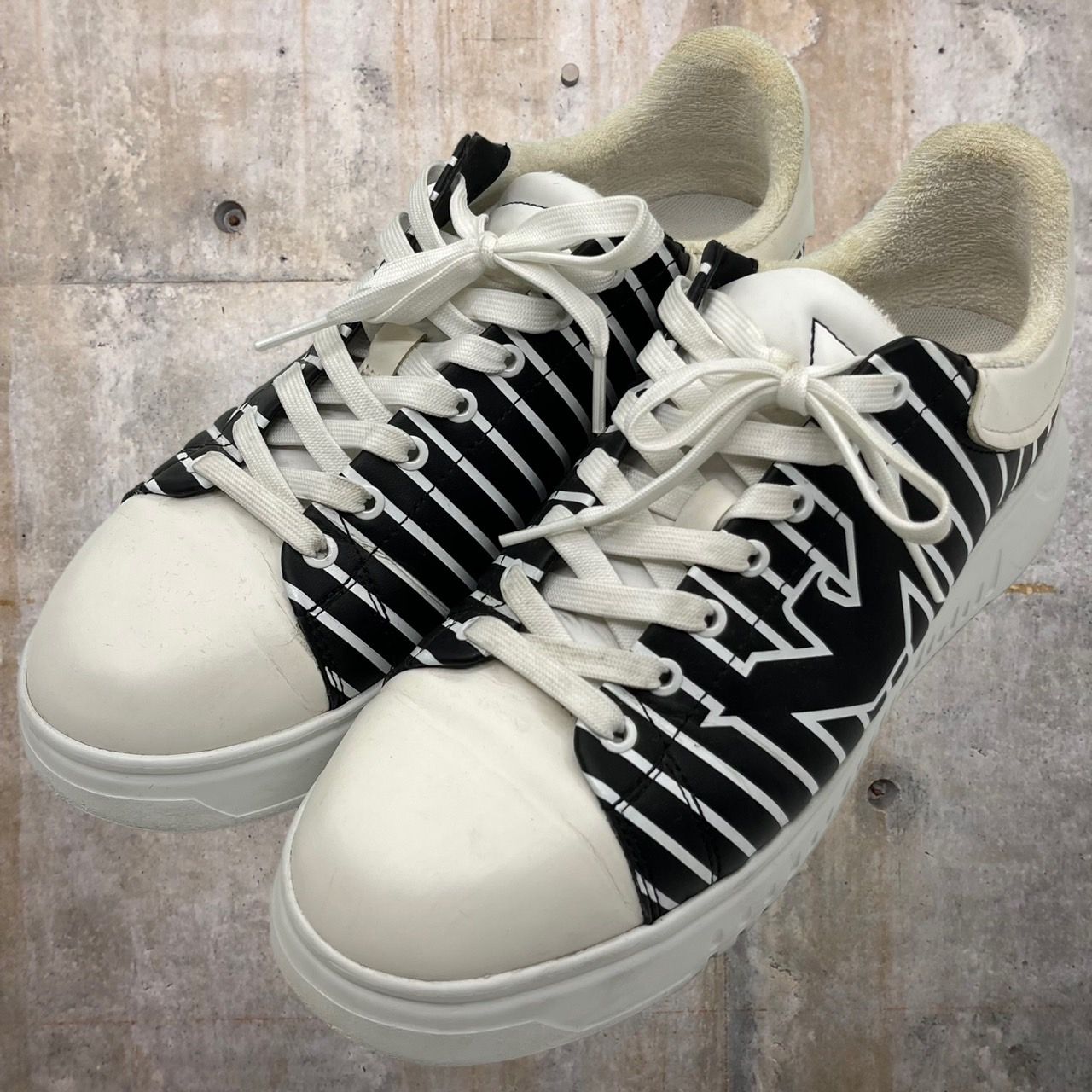 EMPORIO ARMANI / ローカットスニーカー/ロゴ/ストライプ/26cm/WHT/X4X264 XM227 EMPORIO ARMANI(エンポリオアルマーニ) 厚底ロゴストライプスニーカー