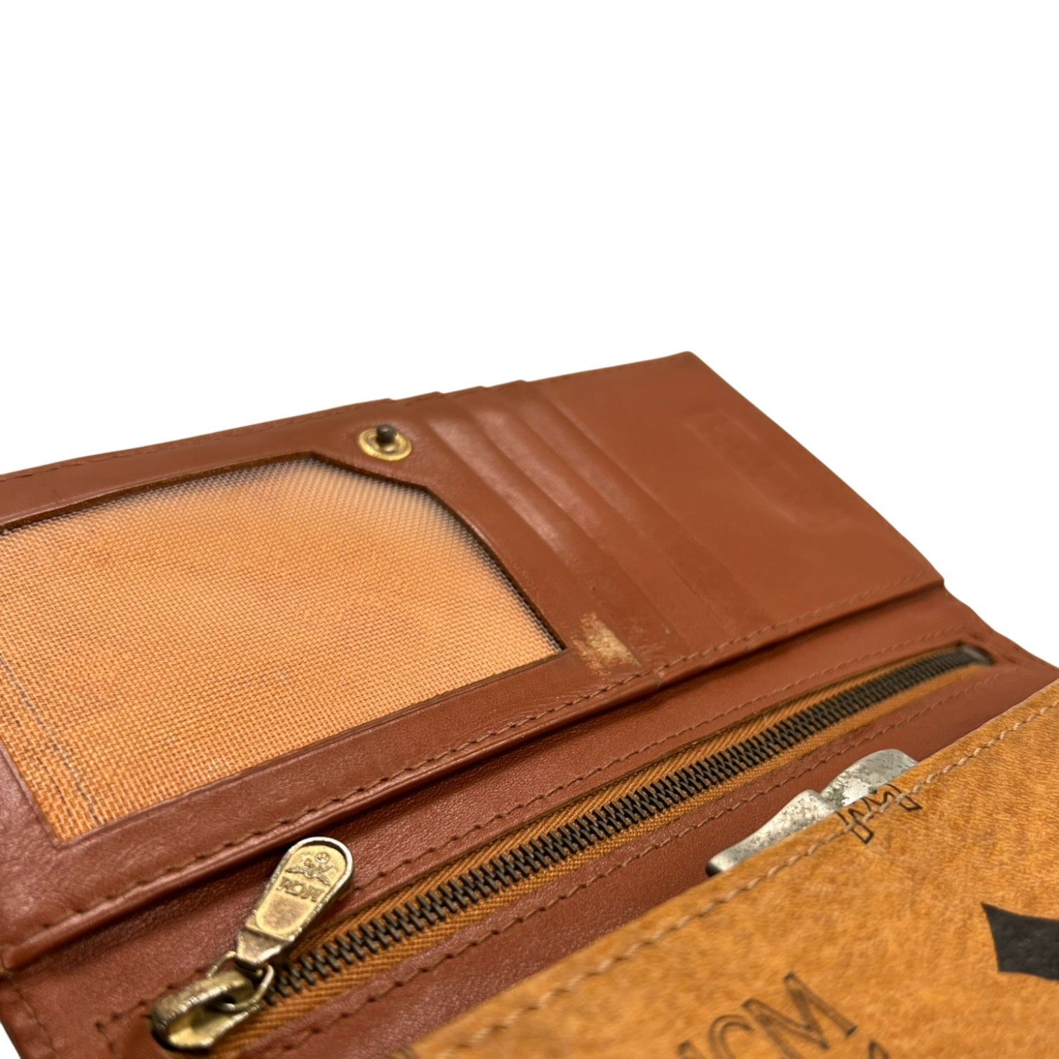 新品　MCM 二つ折り長財布 ブラウン MCM ブラウンレザー 長財布 ウォレット二つ折り - メルカリ