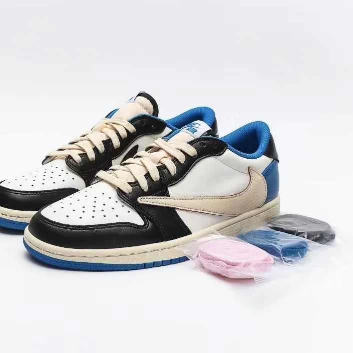 Travis Scott × Fragment × Nike Air Jordan 1 Low OG SP 