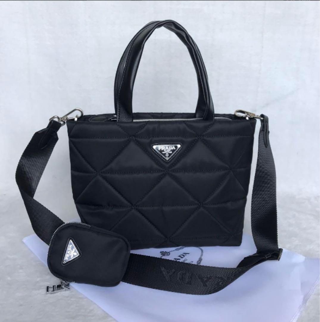 箱付き】PRADA 少な目 プラダ ノベルティ ショルダーバッグ皮革