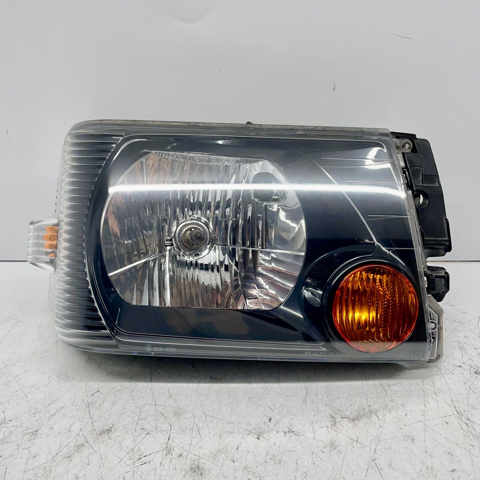 美品【コーティング済】三菱 U61W U62W U71W U72W ミニキャブ