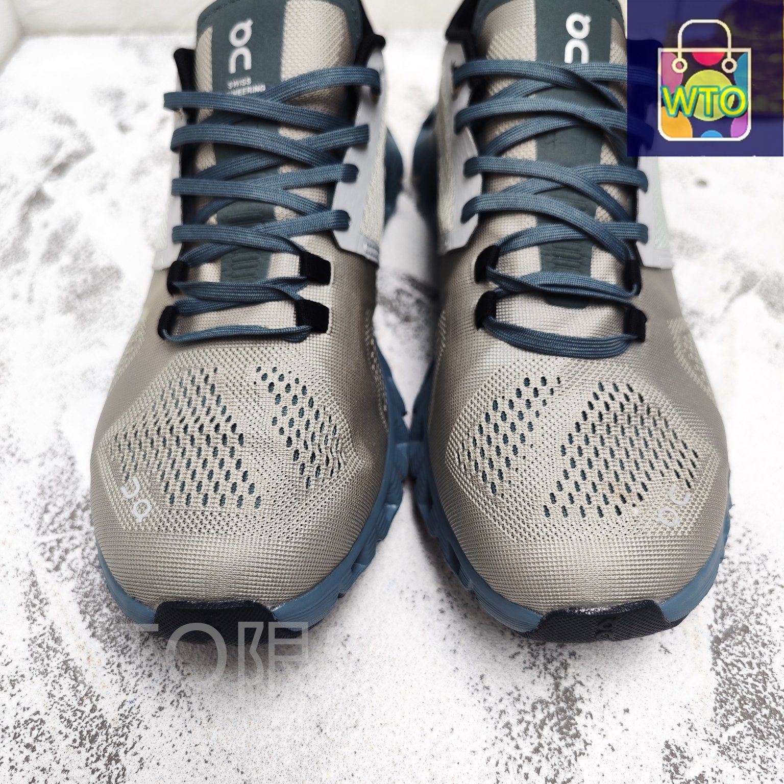 On Cloud X Sneakers オン クラウドX ジョギング スポーツ