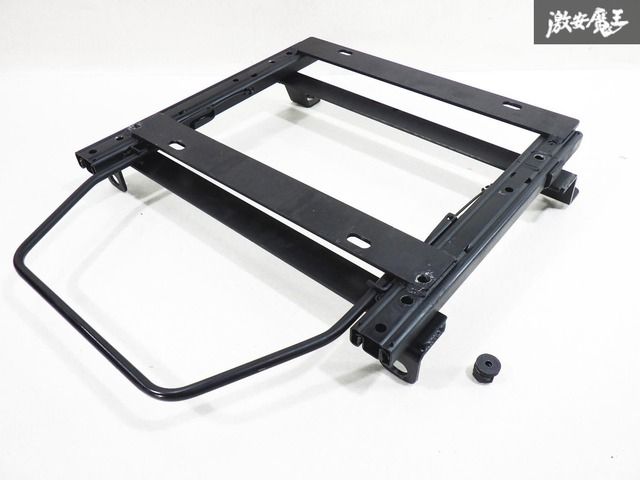程度良好！！ カワイ製作所 GC110 スカイライン ハコスカ Ｃ130 ローレル 底止め用 シートレール 右 右側 運転席 N016R セミバケット 棚15G
