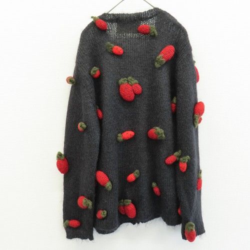 ピンクハウスの黒カーディガン。いちごモチーフ付き。 ピンクハウス 黒 いちごモチーフいっぱい ニットカーディガン