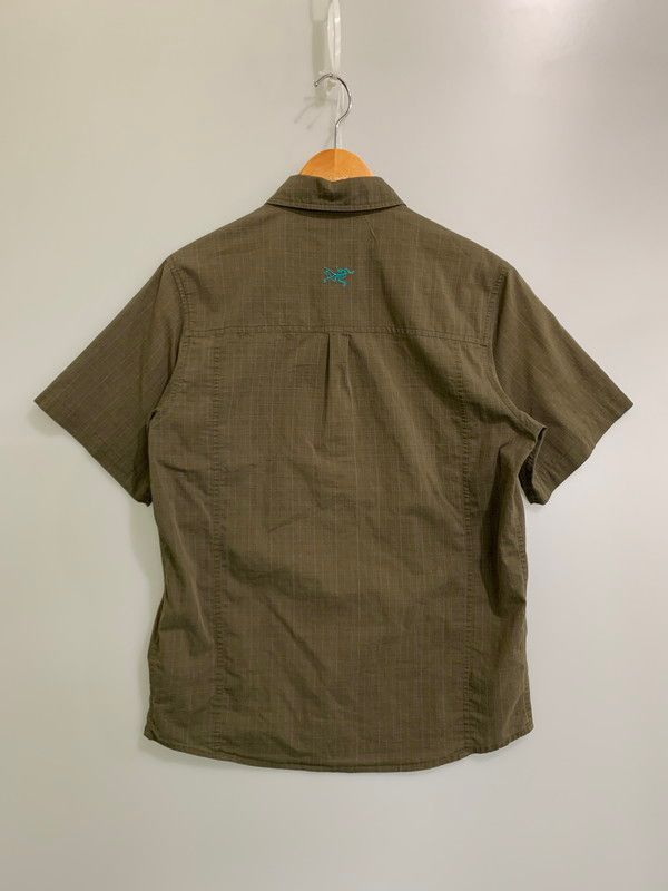 品 ARC TERYX アークテリクス BACK LOGO S S SHIRT ブラック ロゴ 半袖 シャツ カットソー メンズ トップス 144-251023-em-19-min