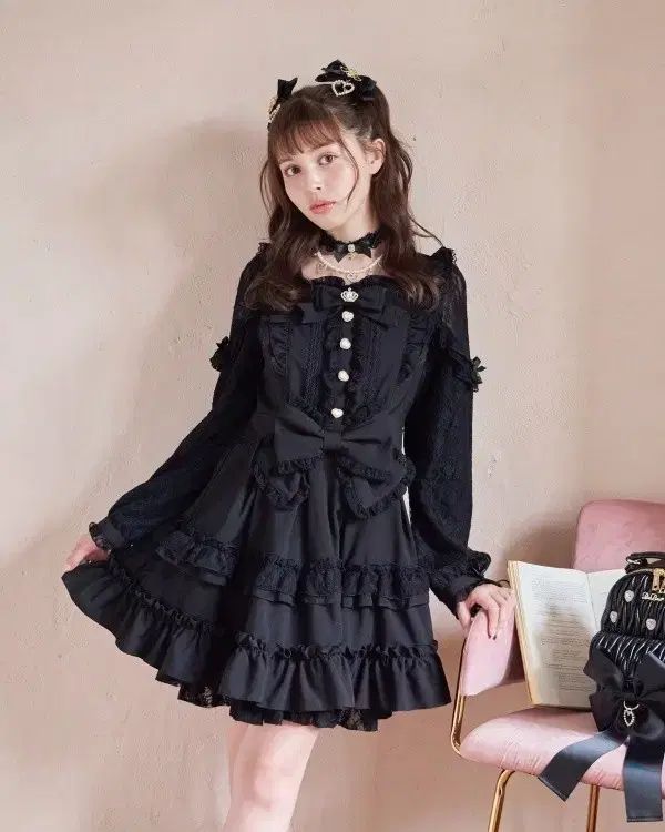 LIZ LISA リズリサ ティアラ ワンピース 黒 新バージョン 販売しています
