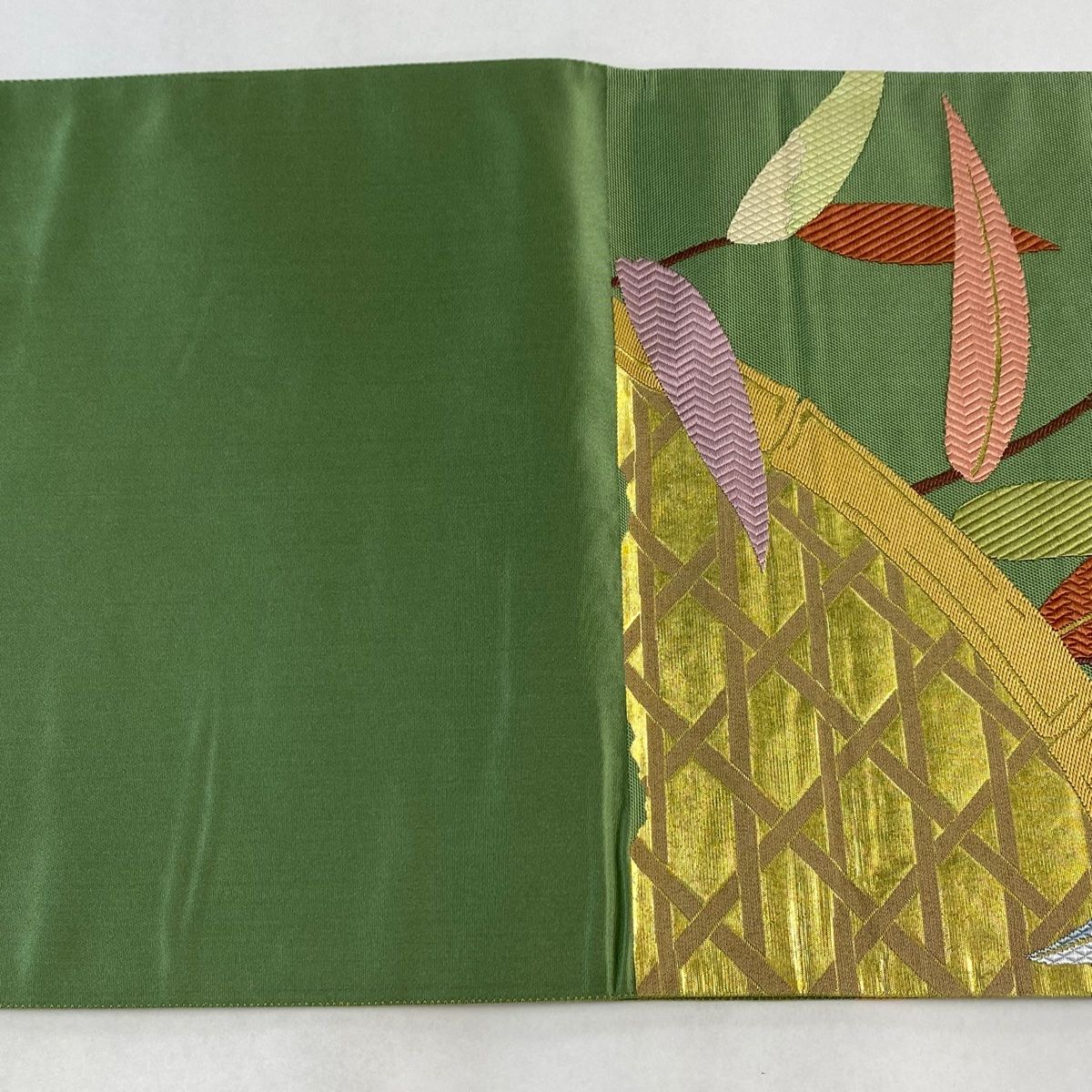 箔 刺繍