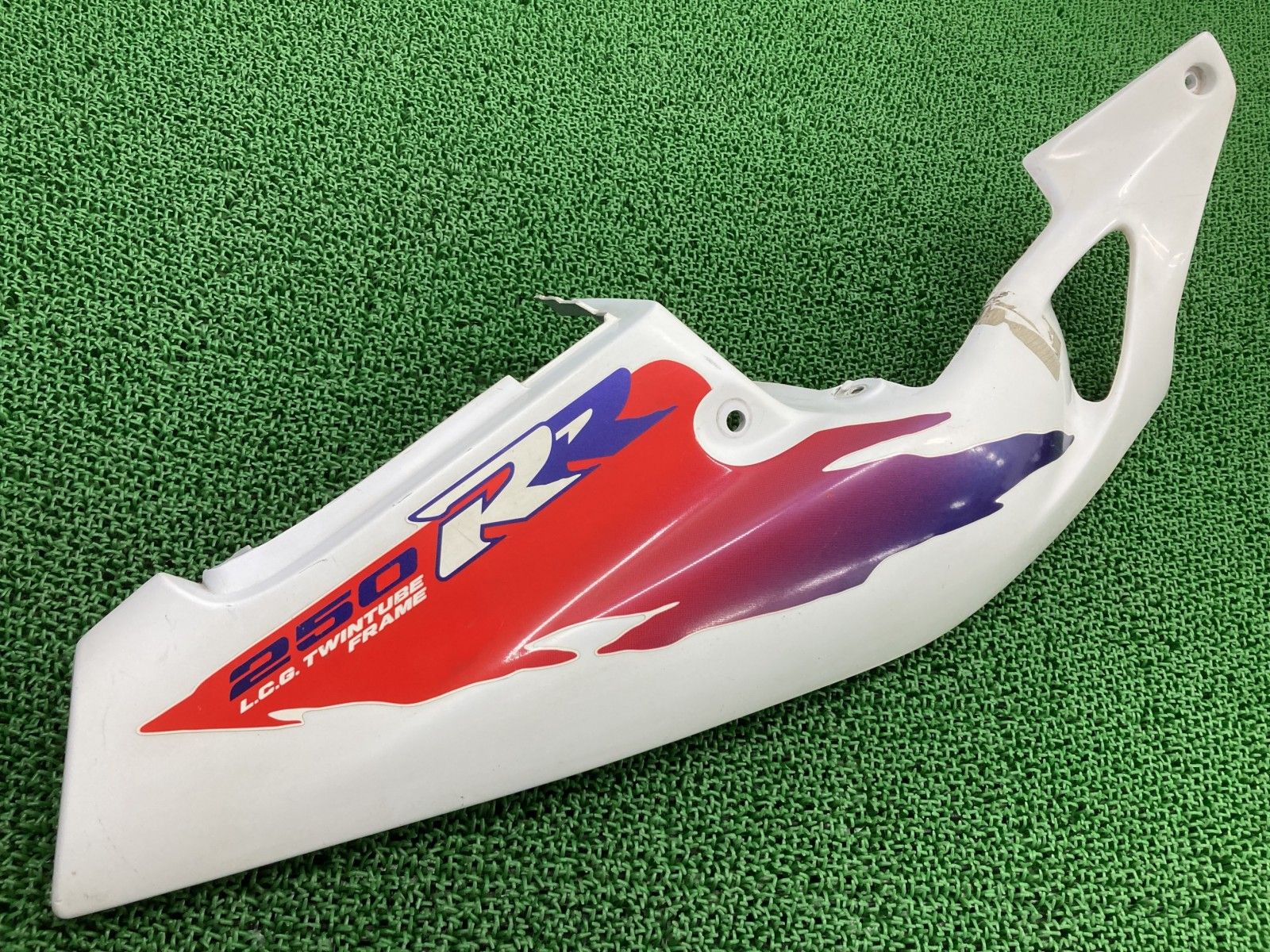 CBR250RR シートカウル 右 パール KAZ ホンダ 純正 バイク 部品 MC22