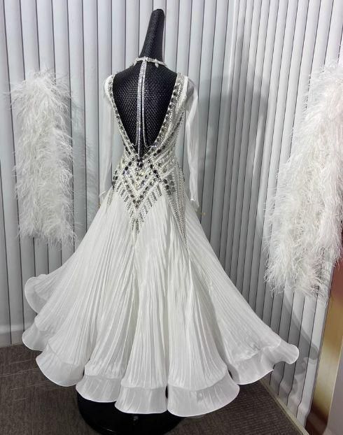 オーダーメイド 社交ダンス衣装 羽根 モダンダンス スタンダードドレス