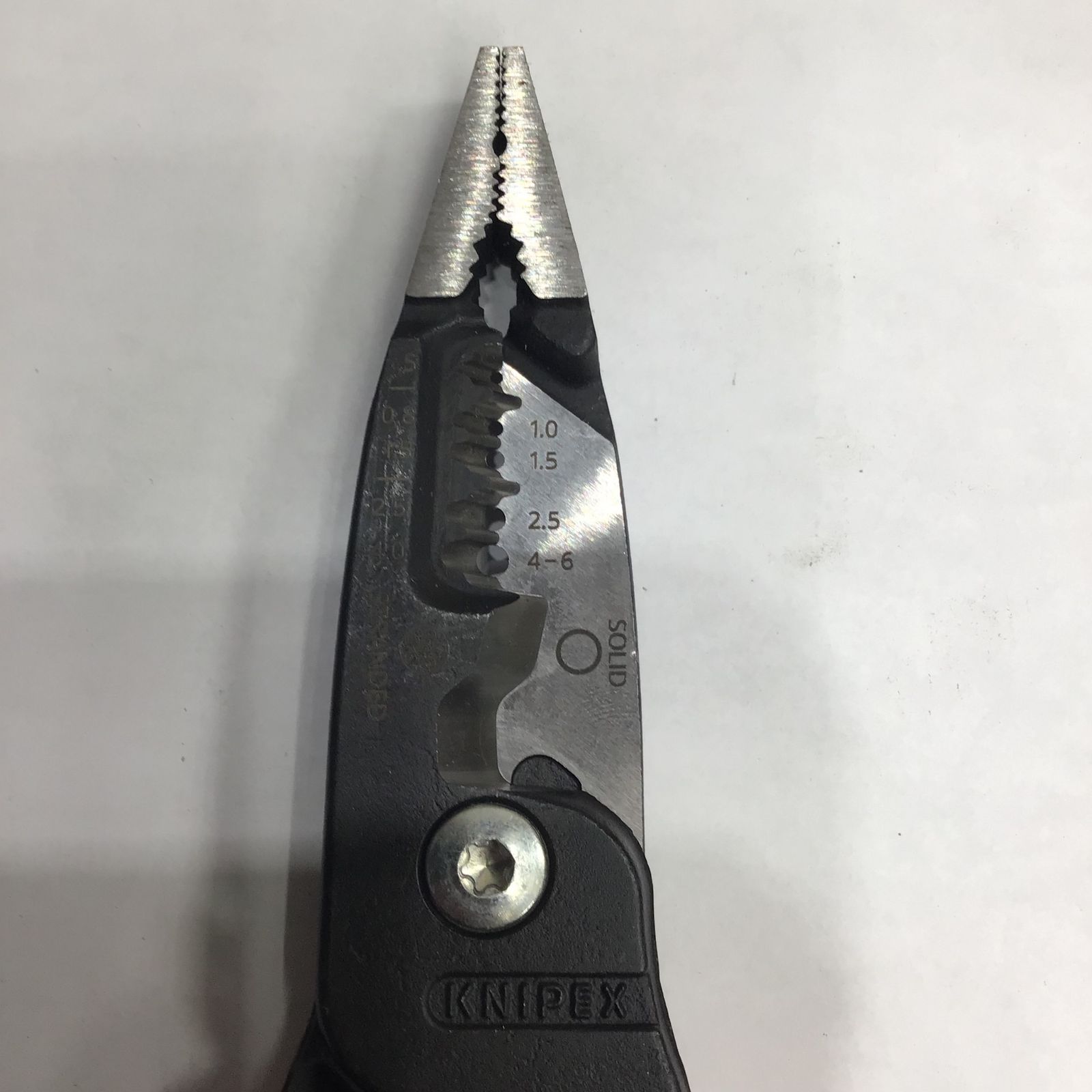 電工用多機能プライヤー