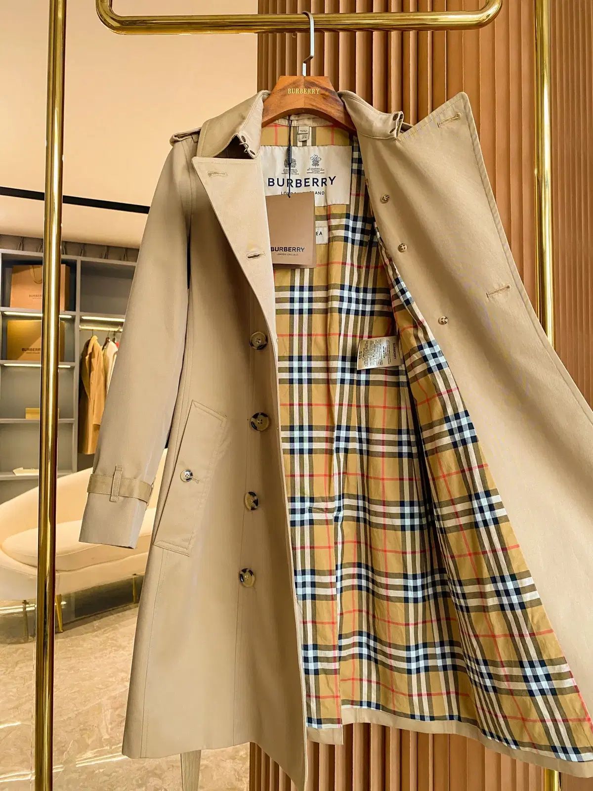 BURBERRY