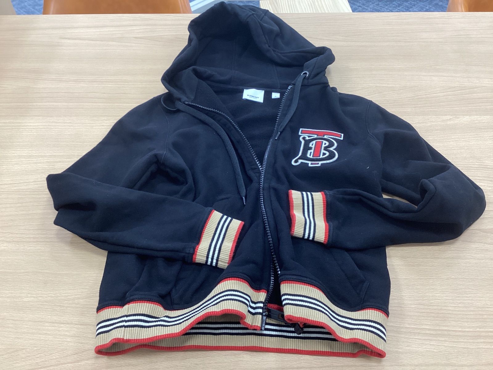 バーバリー BURBERRY メンズ パーカー ブランド SAMUEL ZIP ヴィンテージチェック 8048026　A1189 BLACK ブラック apparel-01 apparel-m bk-friday バーバリー メンズ パーカー BURBERRY BURBERRY バーバリー パーカー